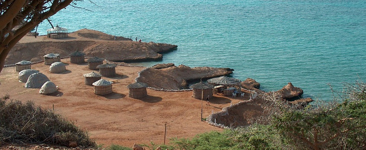 Ras Bir Beach, Djibouti huts